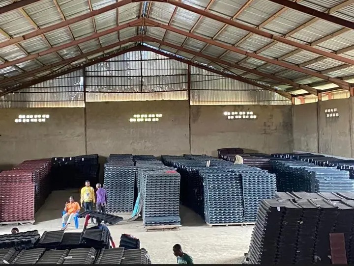 Stone-coated roofing tiles display